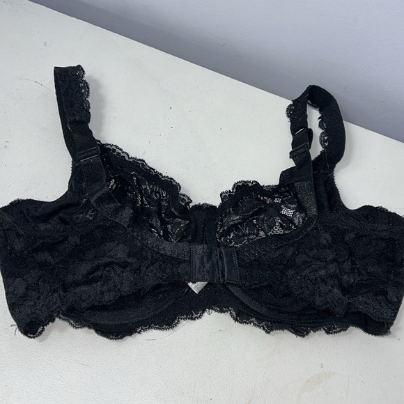 Change Lingerie Black Lace Bra - Picture 4 of 9